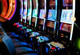 Chip roulette dan meja taruhan di wis77